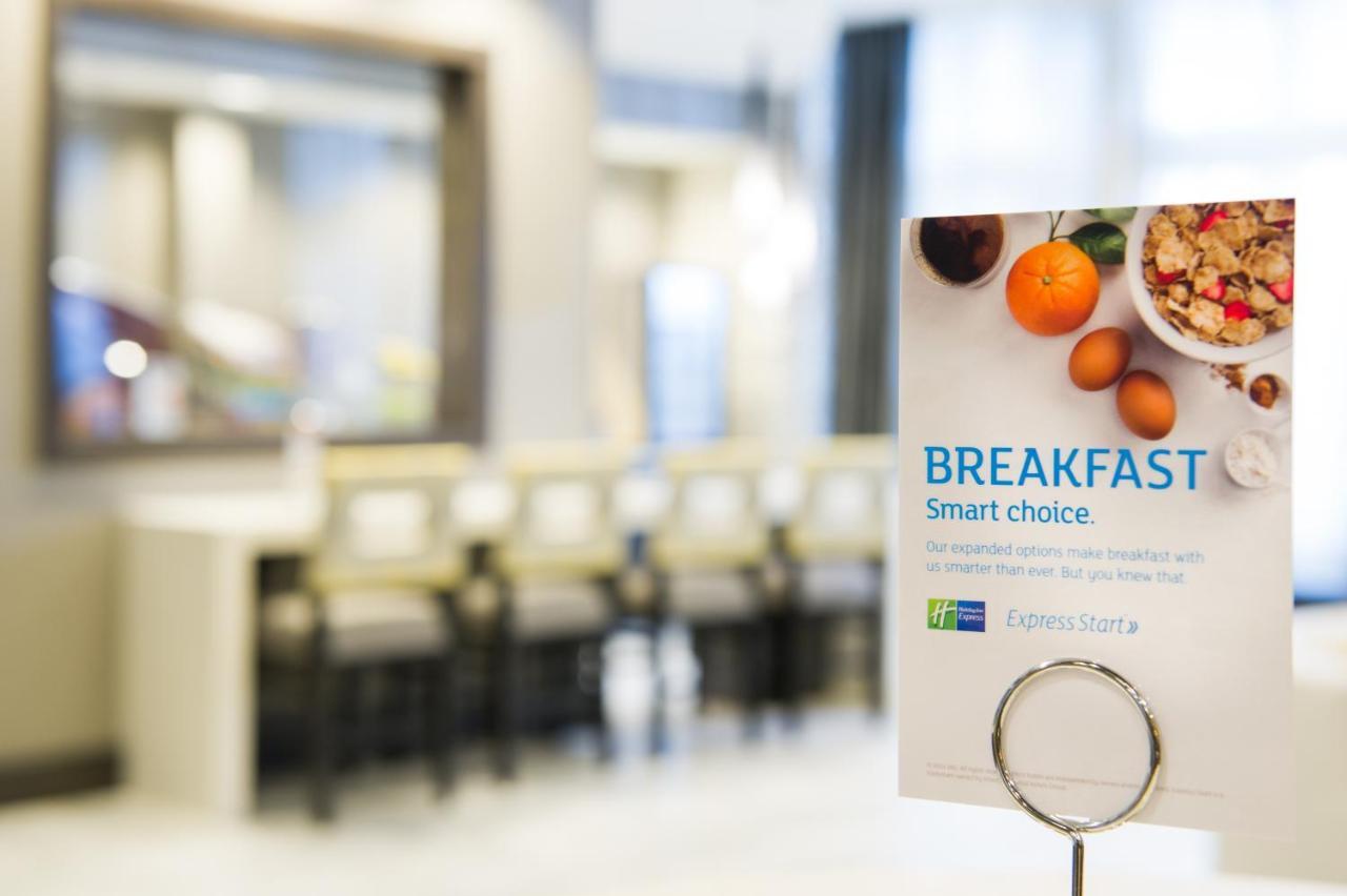 Holiday Inn Express And Suites Madison Central By Ihg Luaran gambar