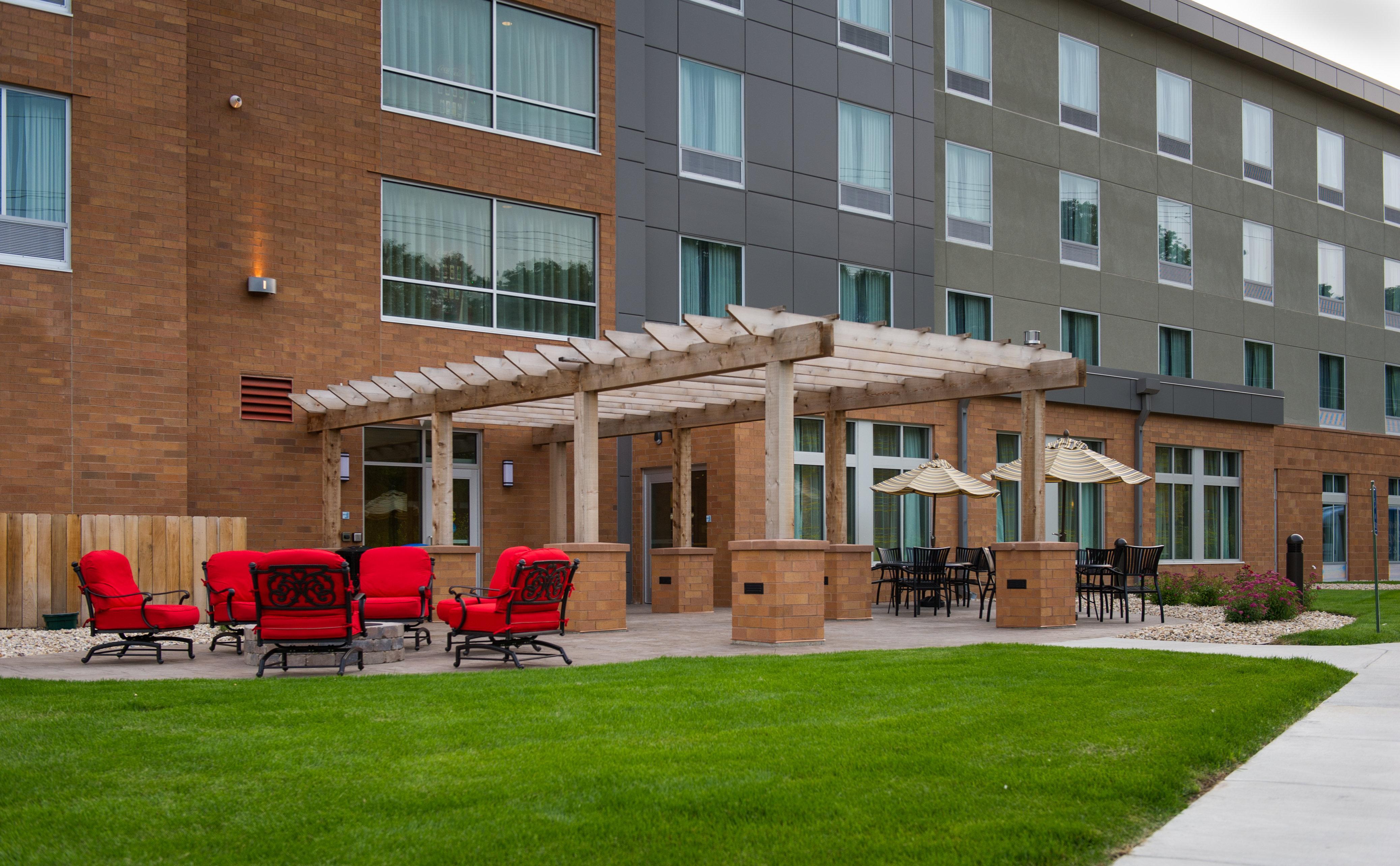 Holiday Inn Express And Suites Madison Central By Ihg Luaran gambar