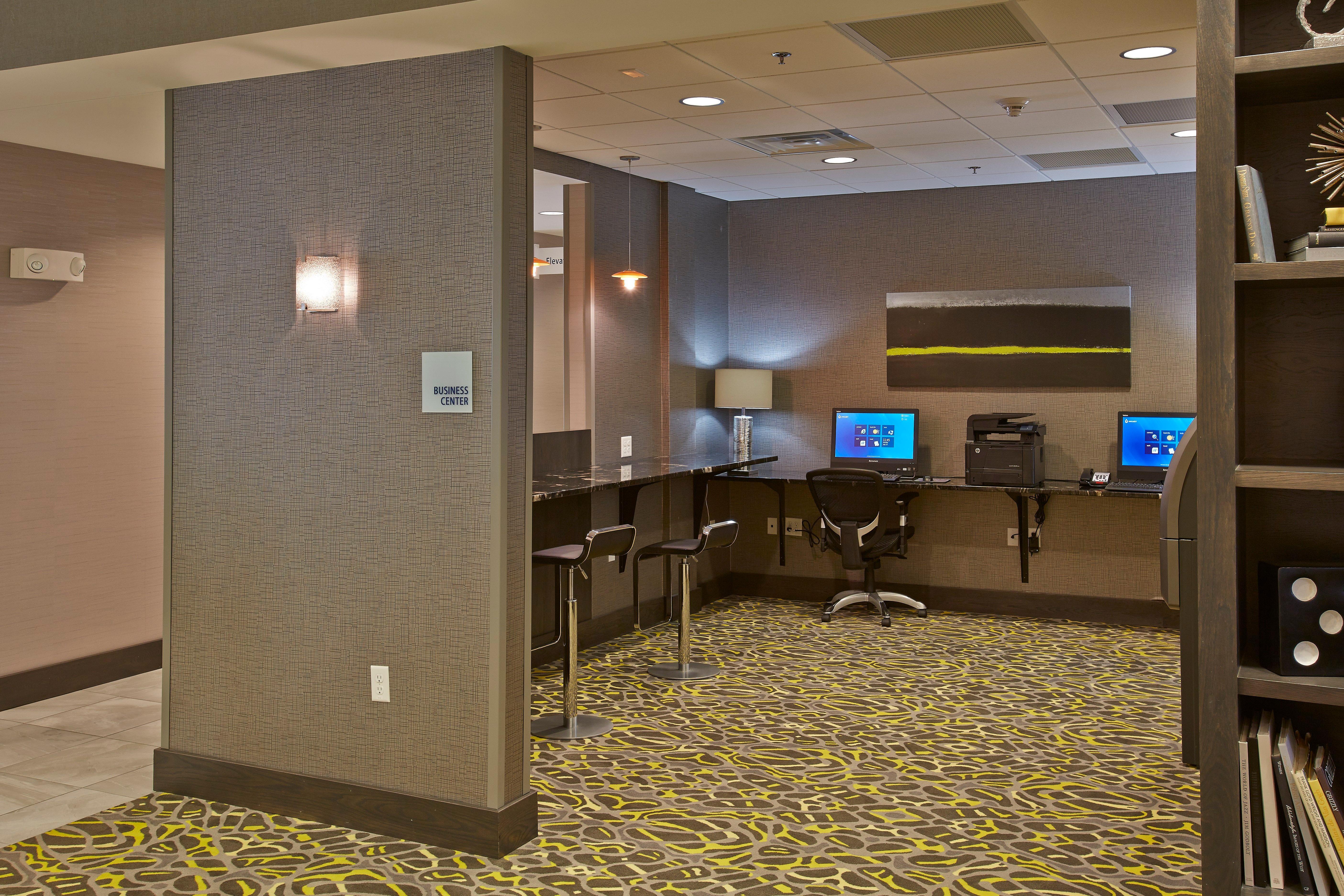 Holiday Inn Express And Suites Madison Central By Ihg Luaran gambar